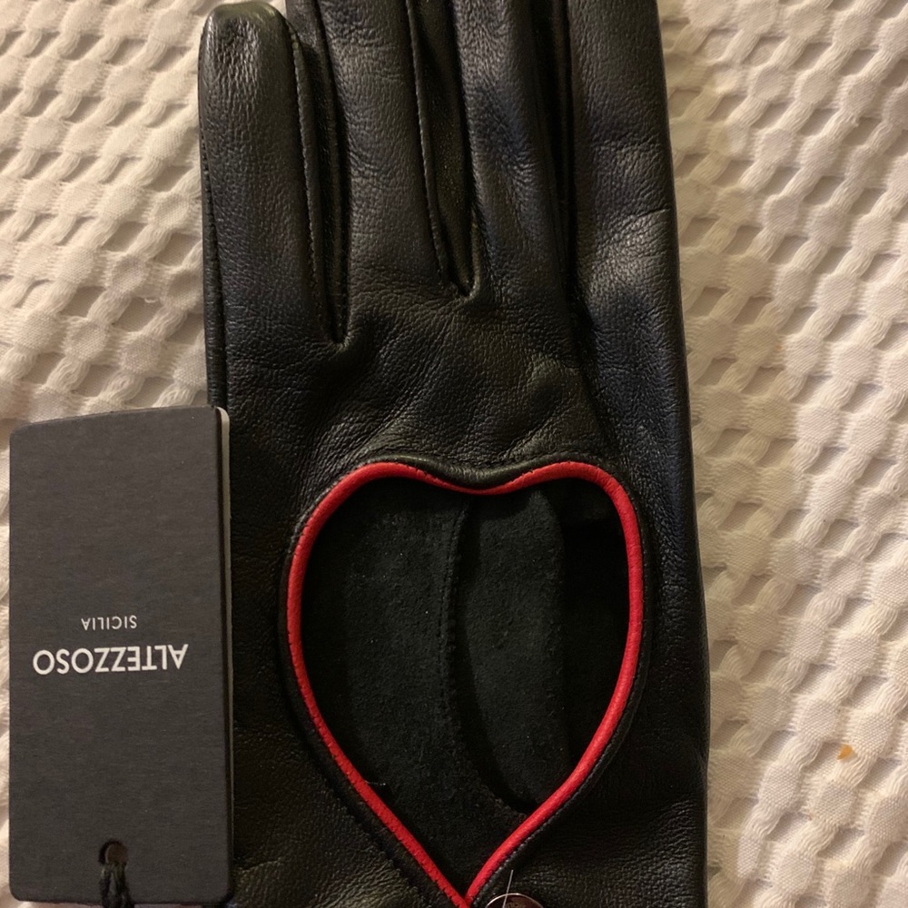 Real Leather Gloves - Picture 3 of 6
